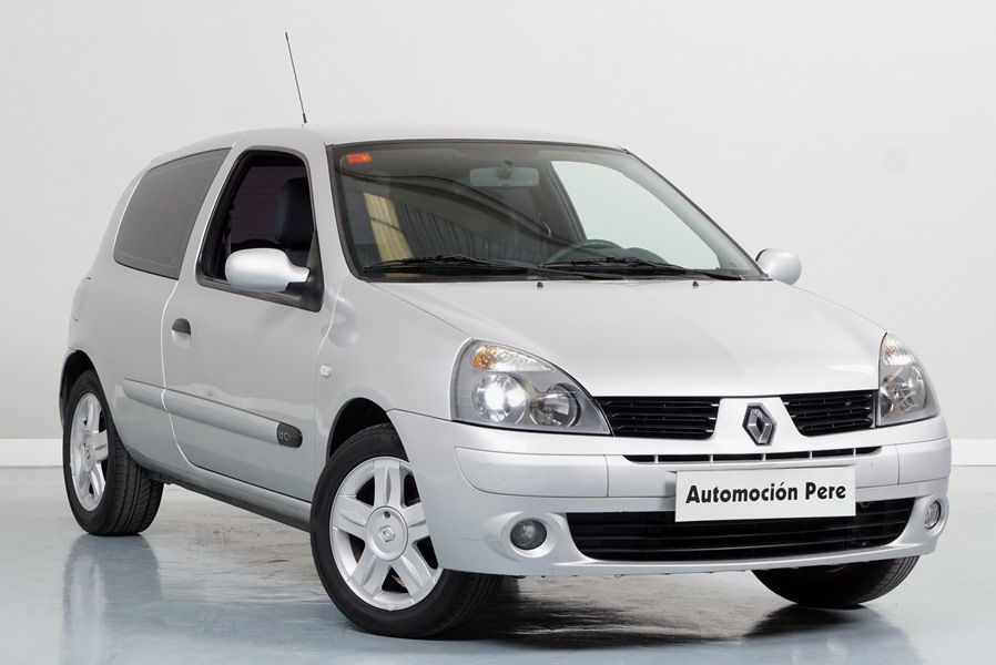 Renault Clio 1.5 dCi Authentique Pack. Económico. Revisado y Garnatía 12 Meses.