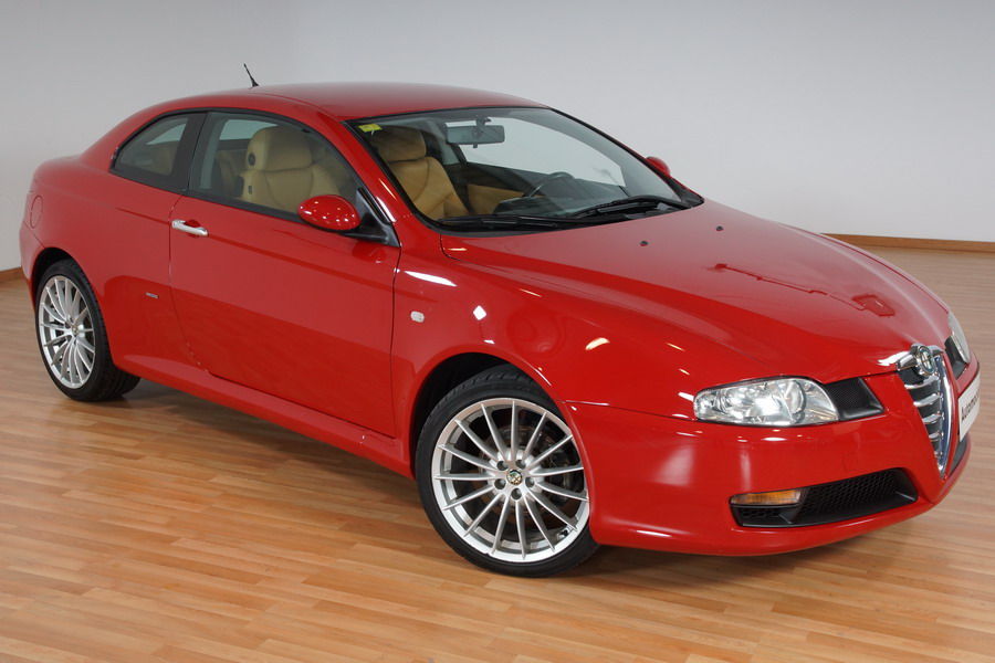 ALFA ROMEO. GT 1.9 JTD "DISTINCTIVE" Automocio Pere