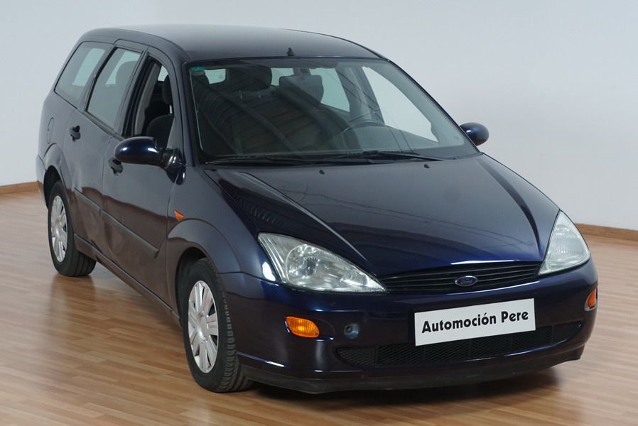 Ford Focus 1.8 TDdi 90 CV Familiar Ghia. | Automocio Pere