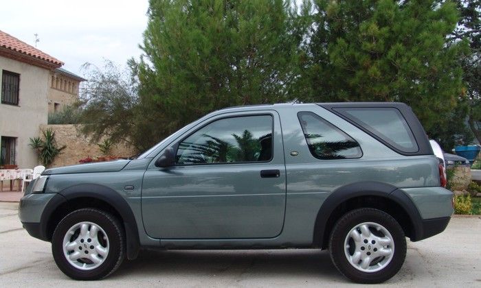 LAND ROVER FREELANDER TD4S 114 CV. 4X4.