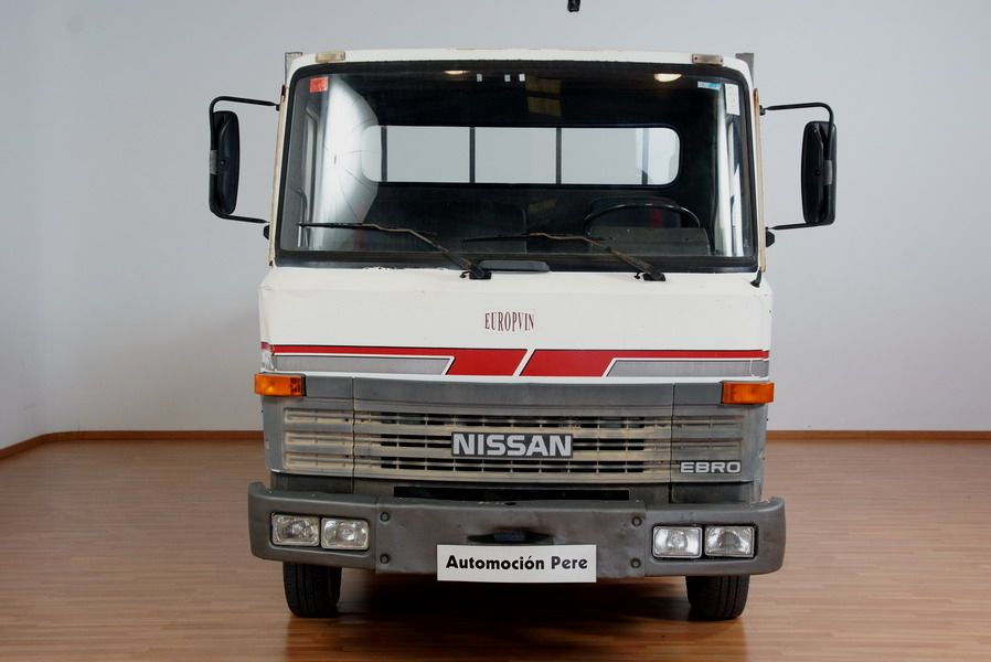 Nissan L 35. Camion.