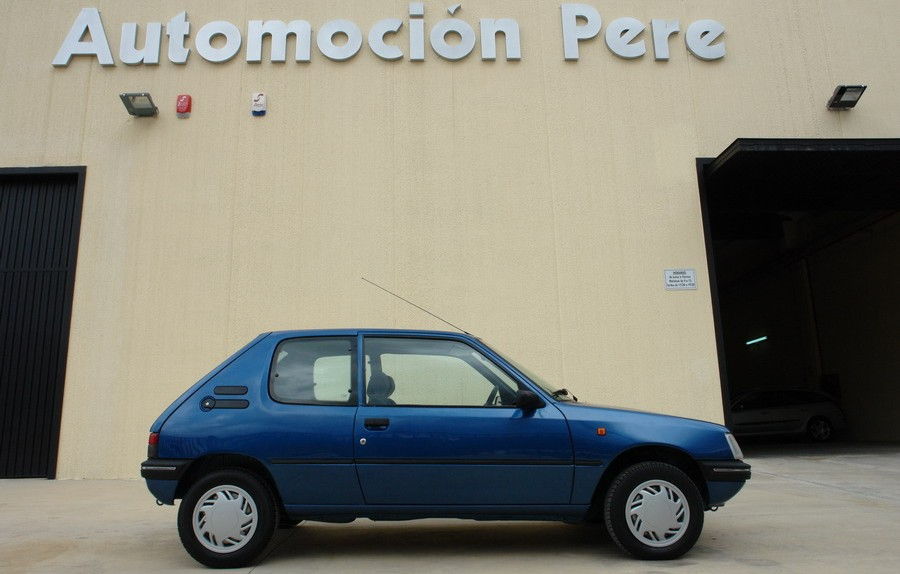 PEUGEOT  205 1.8 DIESEL 