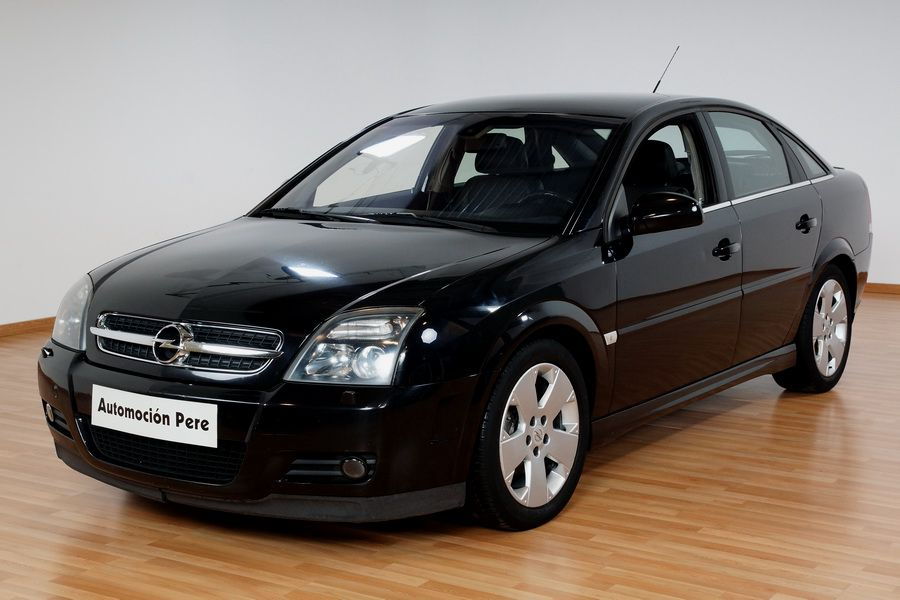 Opel Vectra C GTS 1.9 CDTI 120 Vehículo de desguace (2005, Negro)