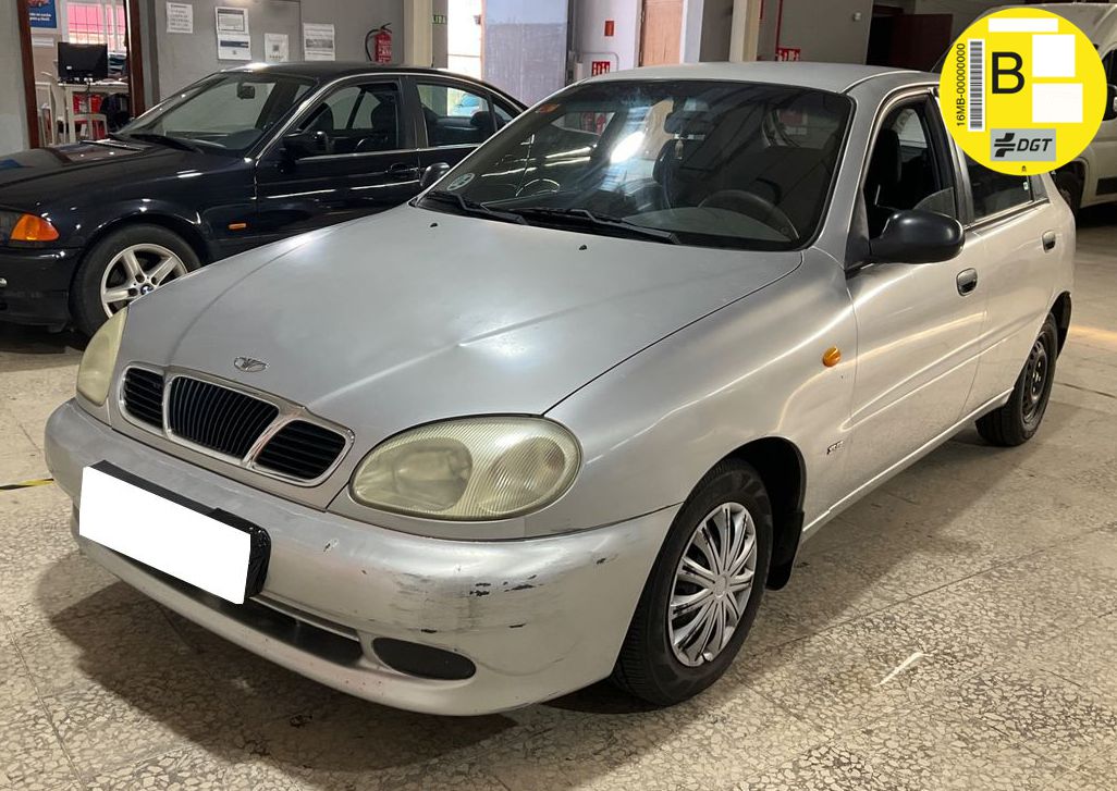 Próximamente: Daewoo Lanos 1.4i S. Único Propietario. Pocos Kms. Revisiones Selladas. Económico y con Garantia 12 Meses.