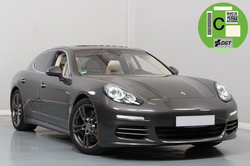 Porsche Panamera 4S 3.0i V6 420 CV Executive. Impecable. Mantenimiento Oficial.