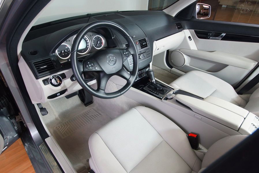MERCEDES BENZ C220 CDi Automocio Pere MERCEDES BENZ C220 CDi Automocio Pere